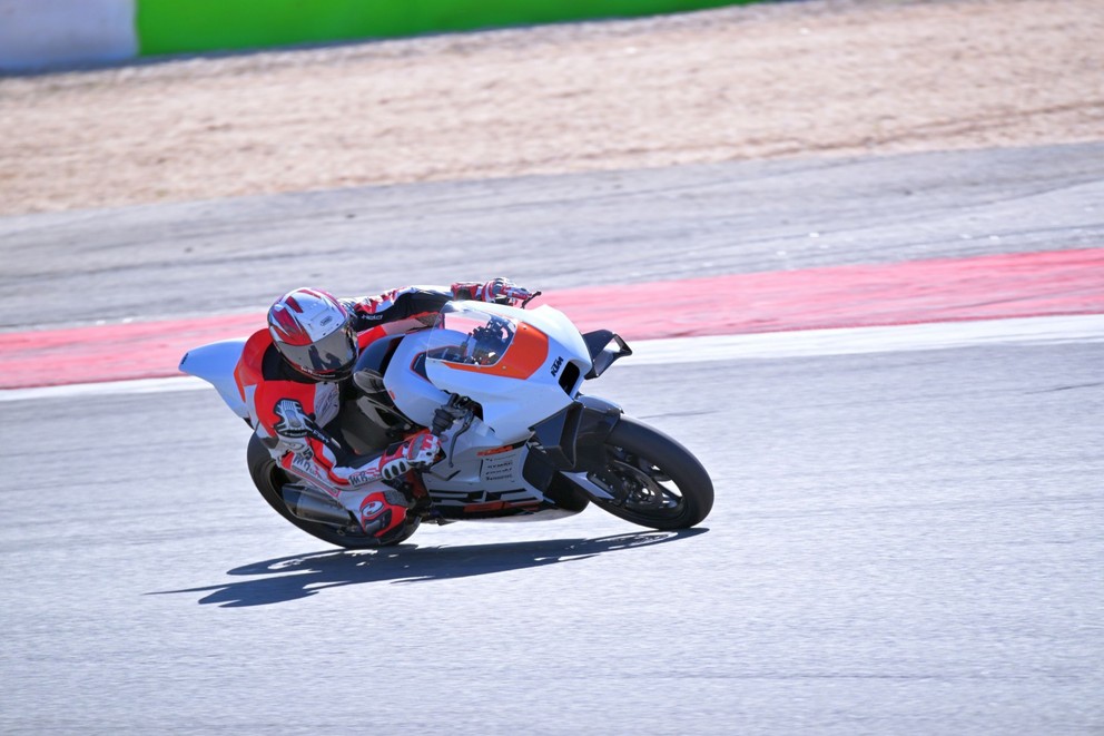 KTM RC 8C Test 2024 - really "Ready to Race"? - Image 13