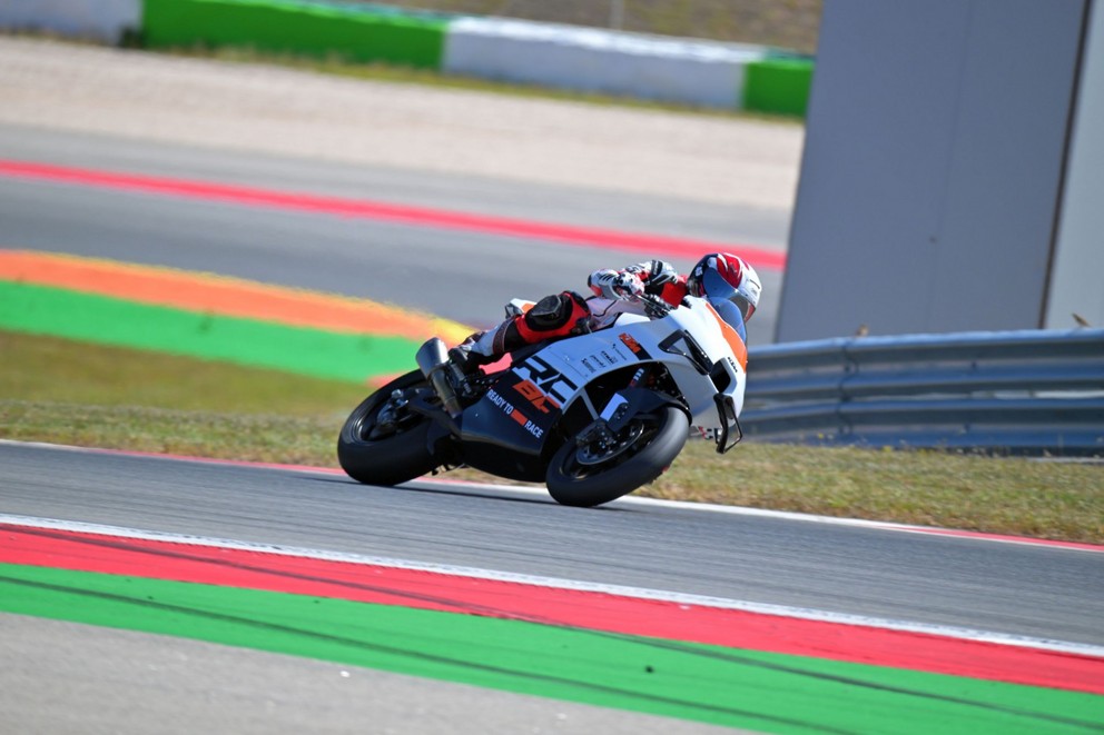 KTM RC 8C Test 2024 - really "Ready to Race"? - Image 14