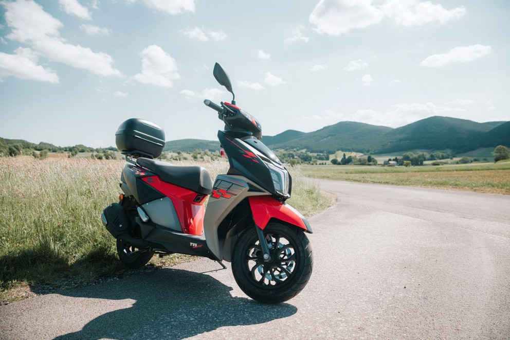 TVS NTORQ 125 Race Edition 2024 Test - Image 8