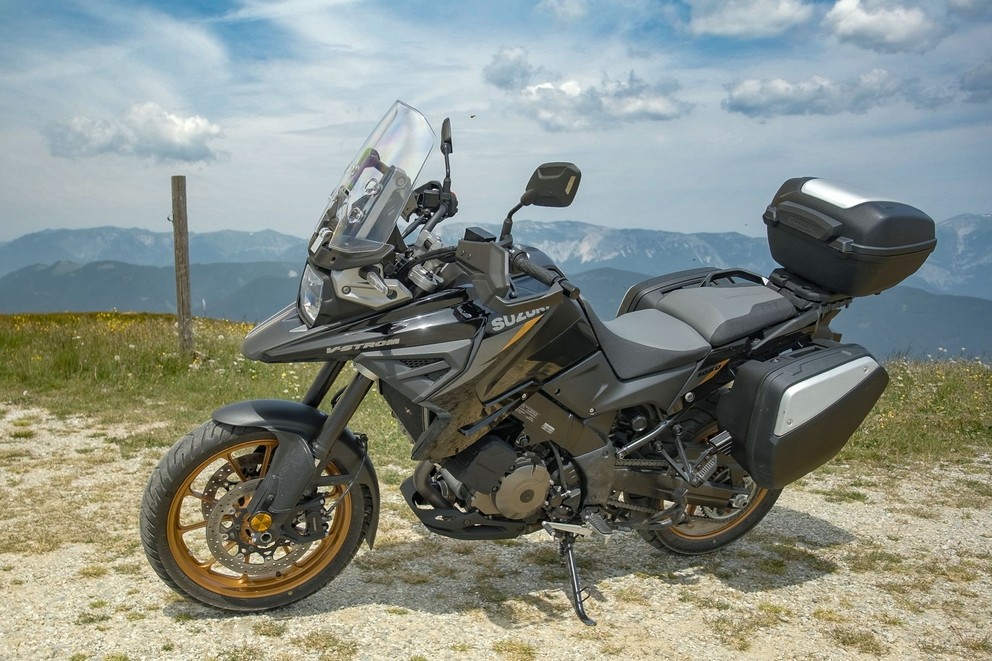 Overview: Mid-Range Adventure Bikes 2024 - Image 43