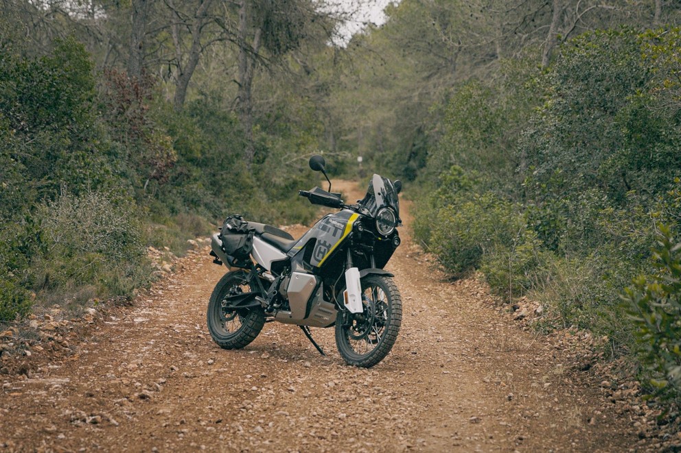 Aperçu : Motos d’aventure de classe moyenne 2024 - Image 21