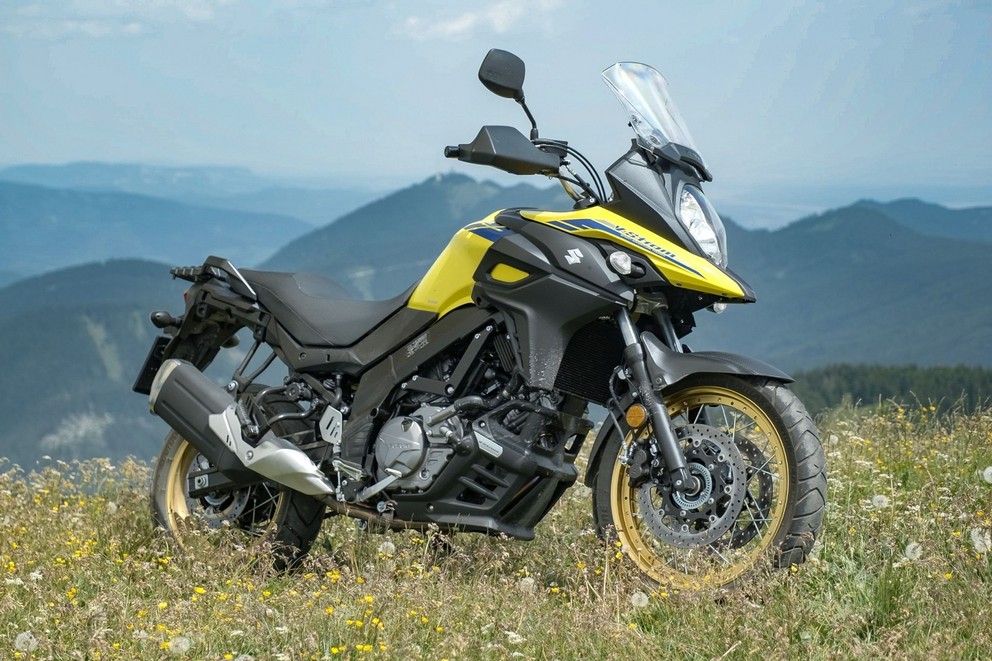 Overview: Mid-Range Adventure Bikes 2024 - Image 36