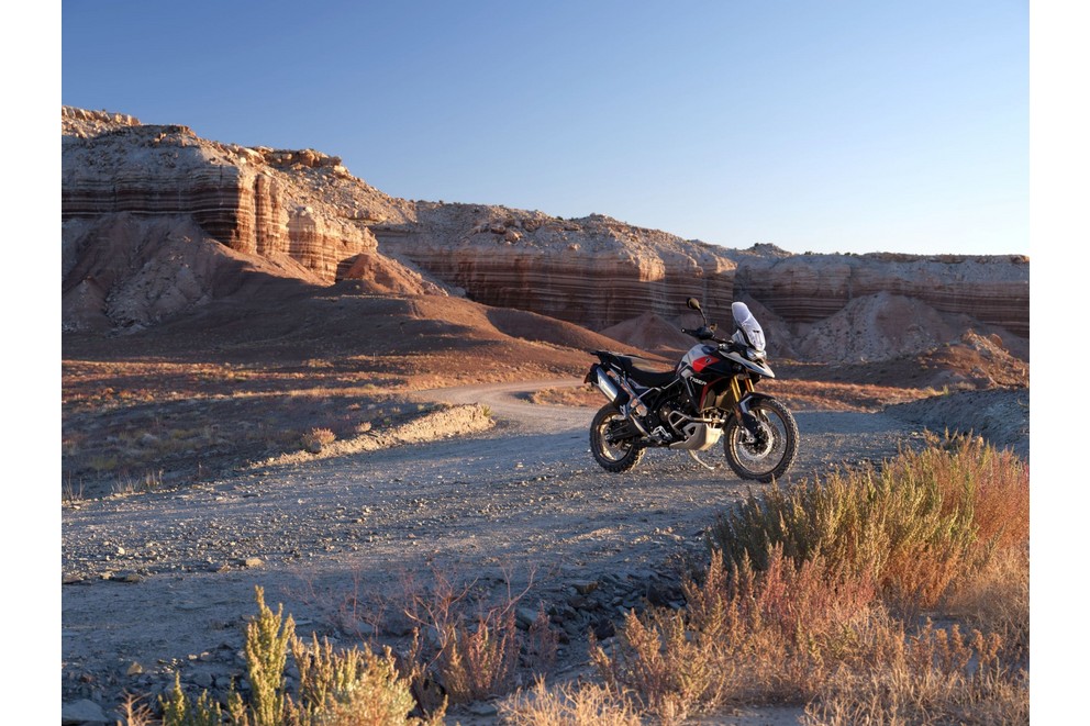 Aperçu : Motos d’aventure de classe moyenne 2024 - Image 49