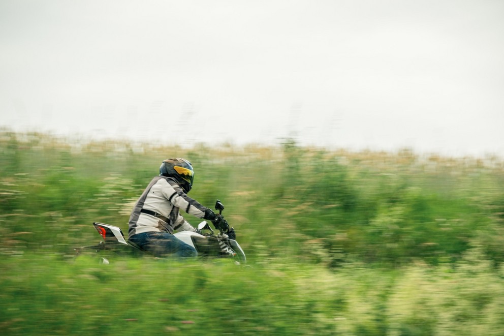 CF MOTO 450 NK - Versatility and Style in Review - Image 101