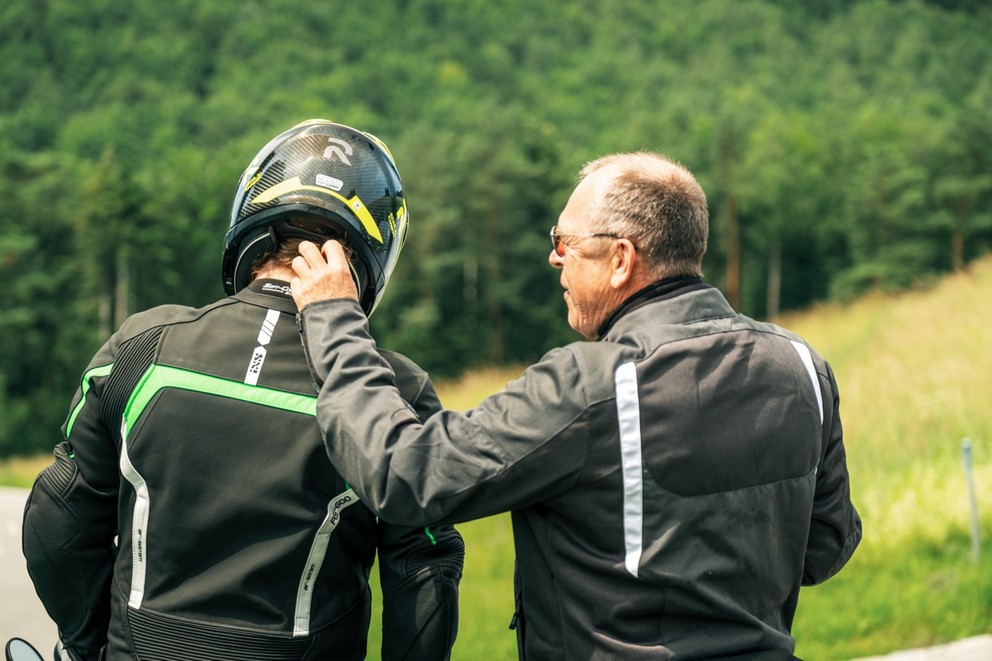 CF MOTO 450 NK - Sokoldalúság és stílus a tesztben - Kép 8