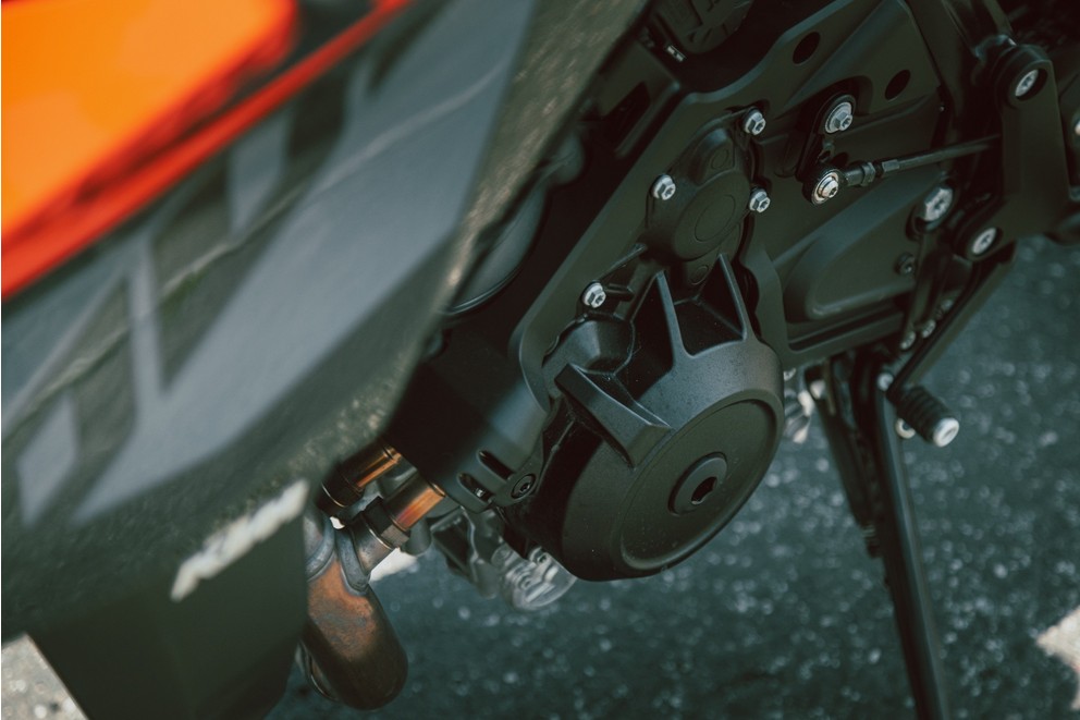 KTM 990 Duke - Dynamický balík sily na dvoch kolesách - Obrázok 45