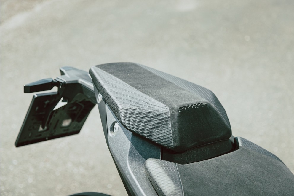KTM 990 Duke - Pacote dinâmico de potência em duas rodas - Imagem 48