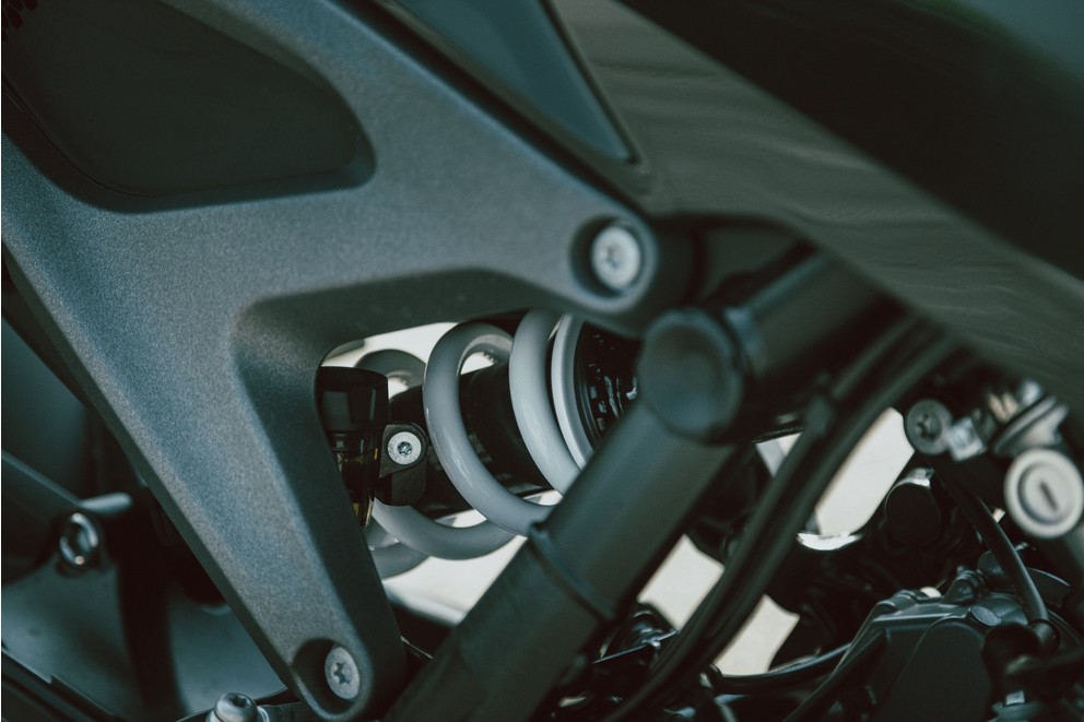 KTM 990 Duke - Pacote dinâmico de potência em duas rodas - Imagem 41