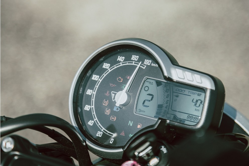 Triumph Speed 400 - Agilidade e fator de diversão - Imagem 6