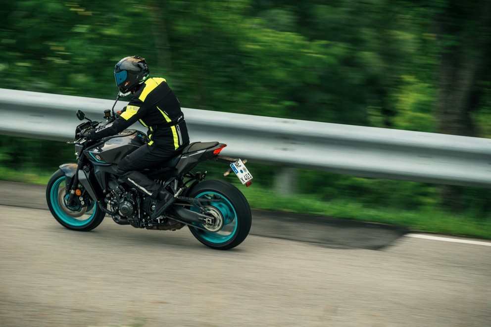 Test nakedbiků 2024 - 10 motocyklů v testu - Všechny zkušenosti v přehledu - Obrázek 100