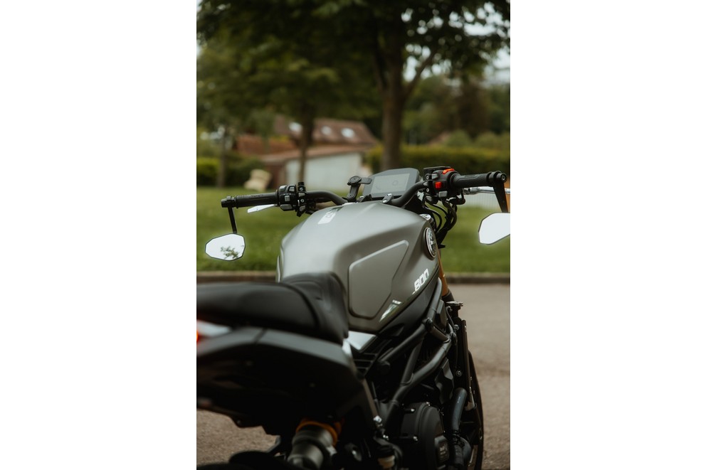 Benelli Leoncino 800 R - het Zwitserse speciale model - afbeelding 9