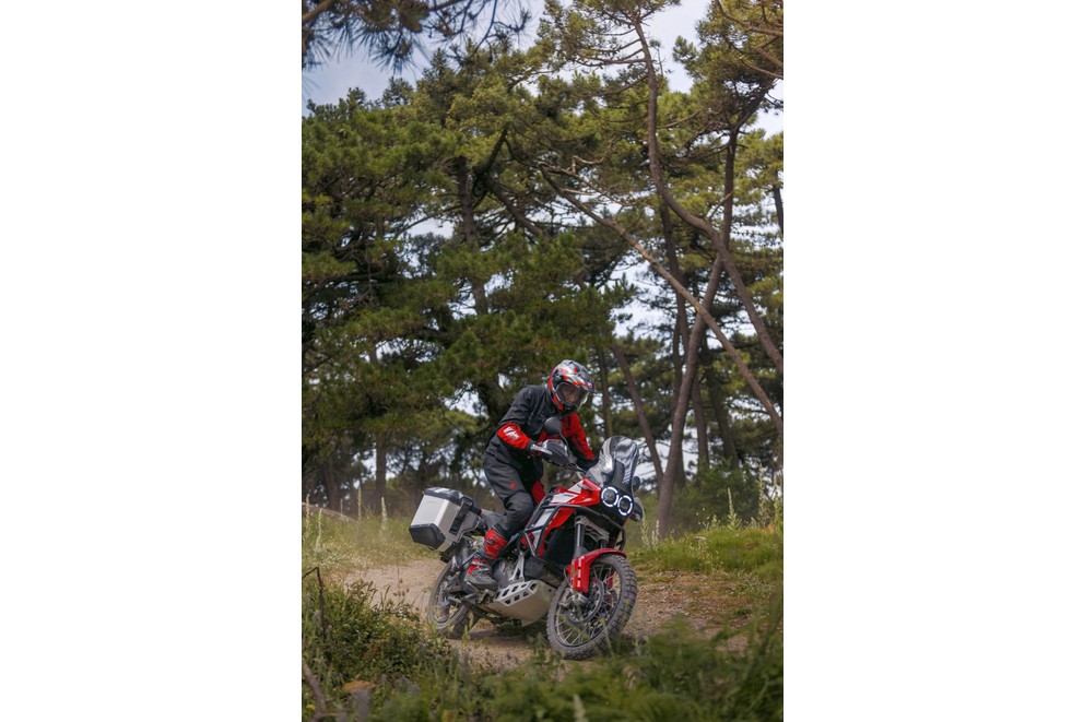 Ducati DesertX Discovery 2024 - Imagen 74