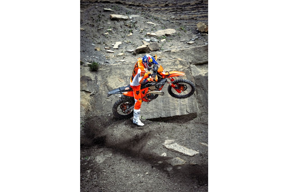 KTM 300 EXC HARDENDURO 2025 - Slika 8