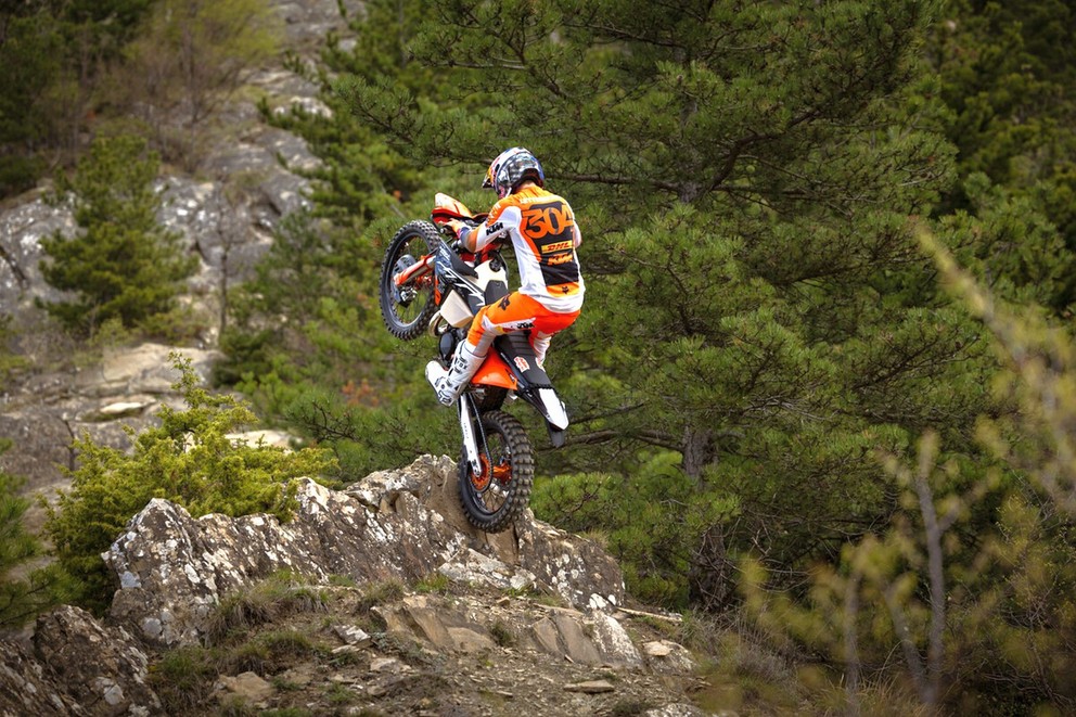 KTM 300 EXC HARDENDURO 2025 - Imagem 16