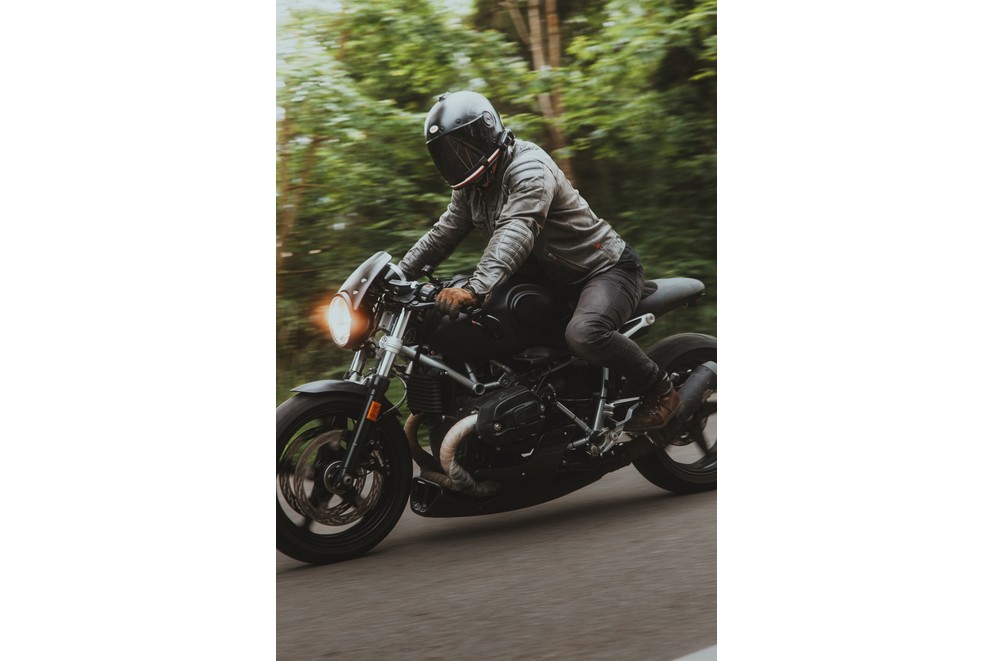 Louer la moto de rêve pour une journée chez RIBE - BMW R NINE T 2016 - Image 1