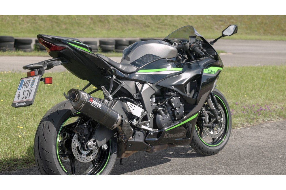 Kawasaki Ninja ZX-6R 2024 Test auf der Landstraße - Bild 36