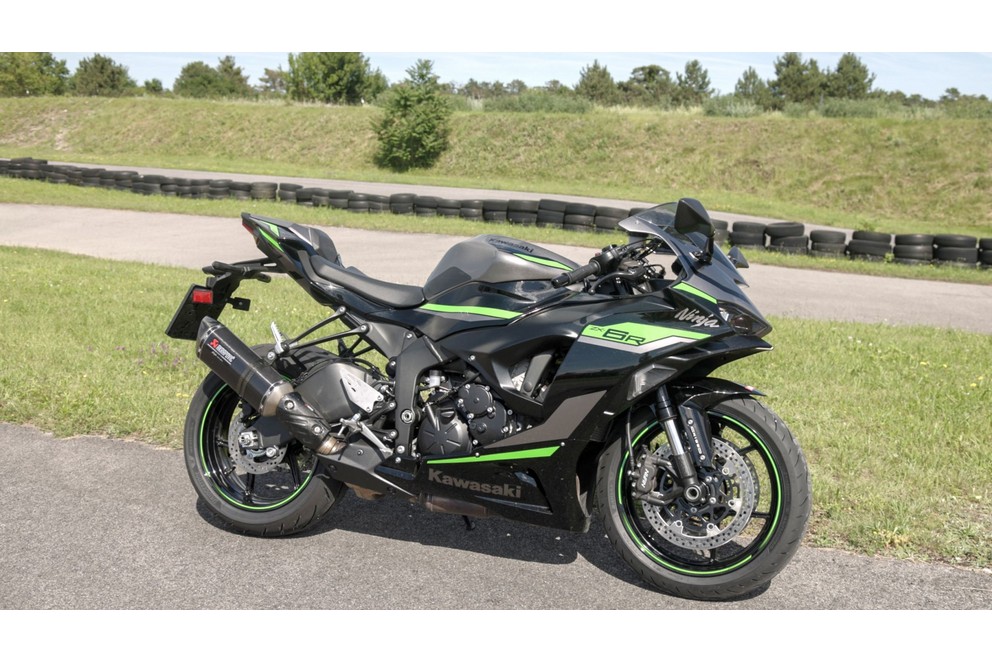 Kawasaki Ninja ZX-6R 2024 Testi kırsal yolda - Resim 6