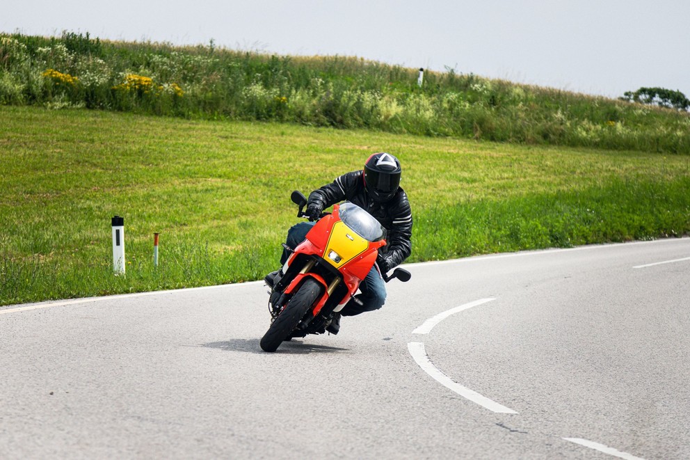 Yamaha XSR900 GP 2024 Test on the Country Road - Image 45