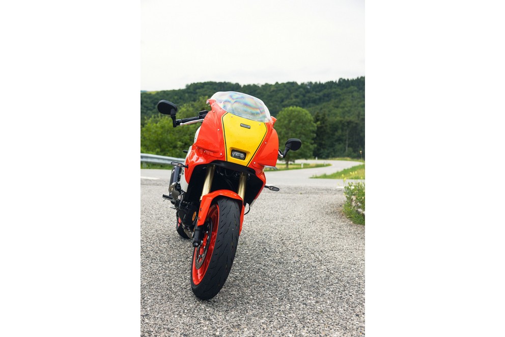 Yamaha XSR900 GP 2024 Test on the Country Road - Image 31