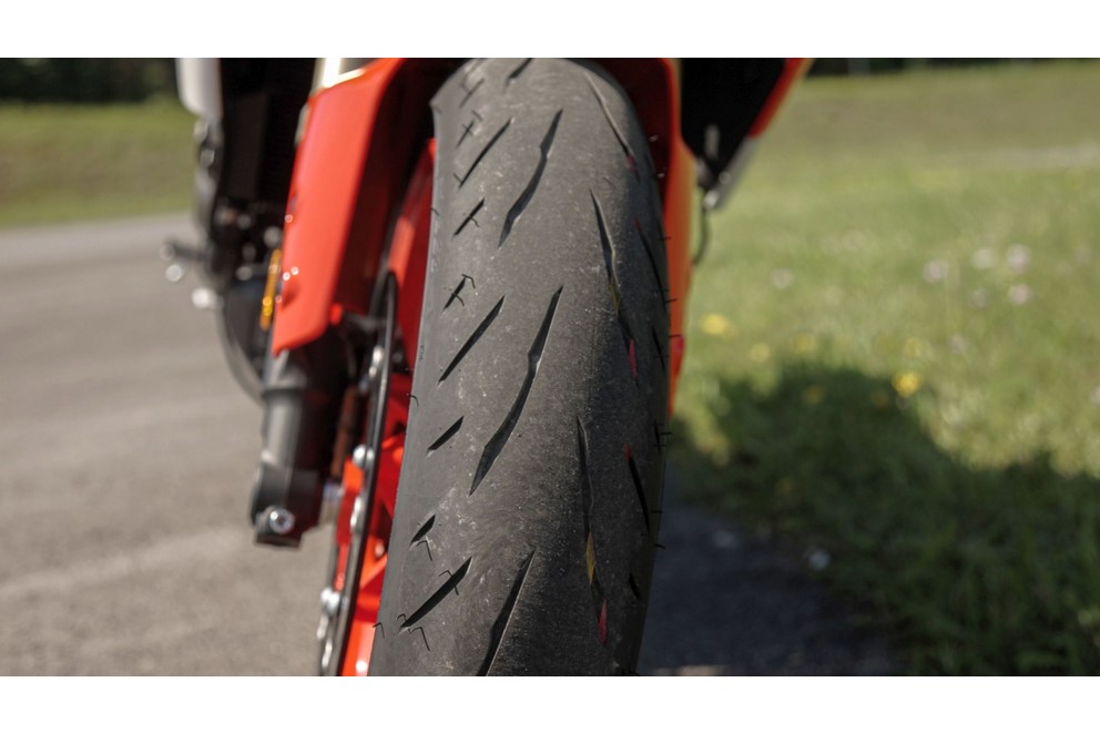 Yamaha XSR900 GP 2024 Test on the Country Road - Image 33