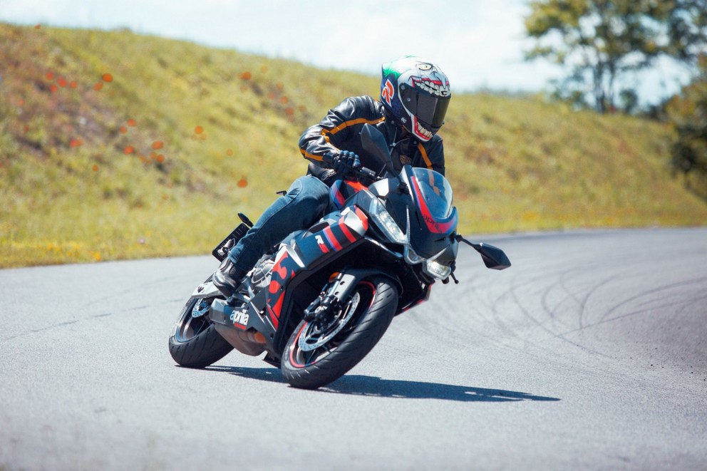 Aprilia RS 457 Test 2024 on the Supermoto track - Image 10