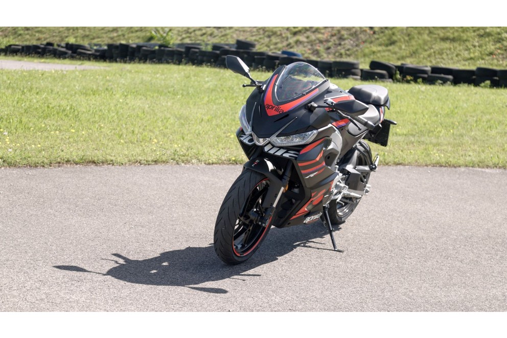 Aprilia RS 457 Test 2024 on the Supermoto track - Image 23