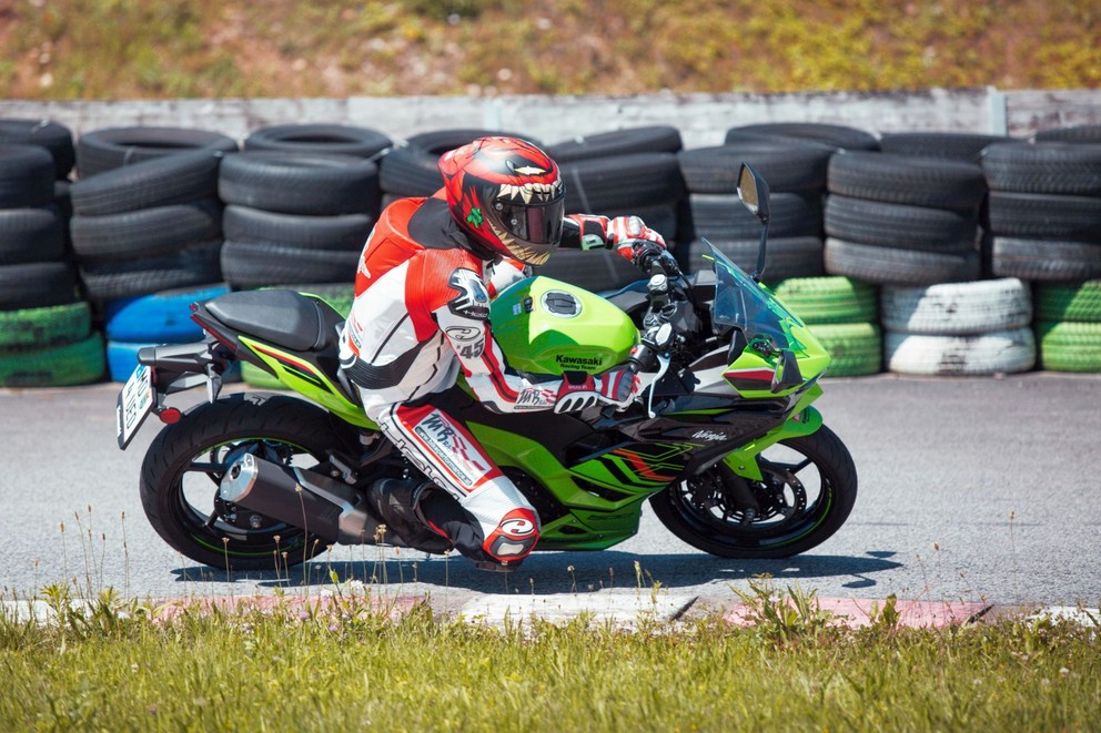 Kawasaki Ninja 500 SE Test 2024: Beginner-Friendly A2 Supersports - Image 31