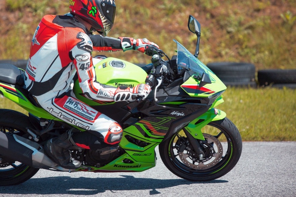 Kawasaki Ninja 500 SE Test 2024: Beginner-Friendly A2 Supersports - Image 13