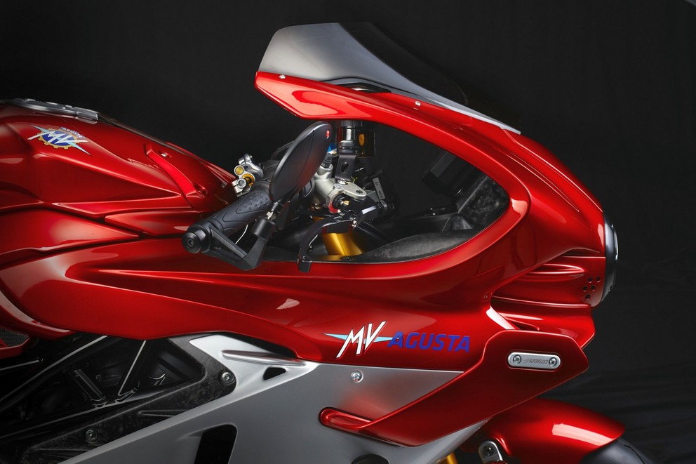 MV Agusta Superveloce 1000 Serie Oro 2024 - Imagen 33