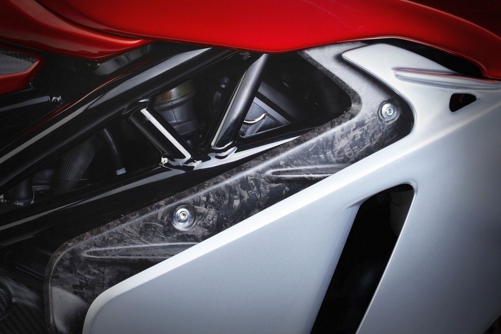 MV Agusta Superveloce 1000 Serie Oro 2024 - Imagen 58