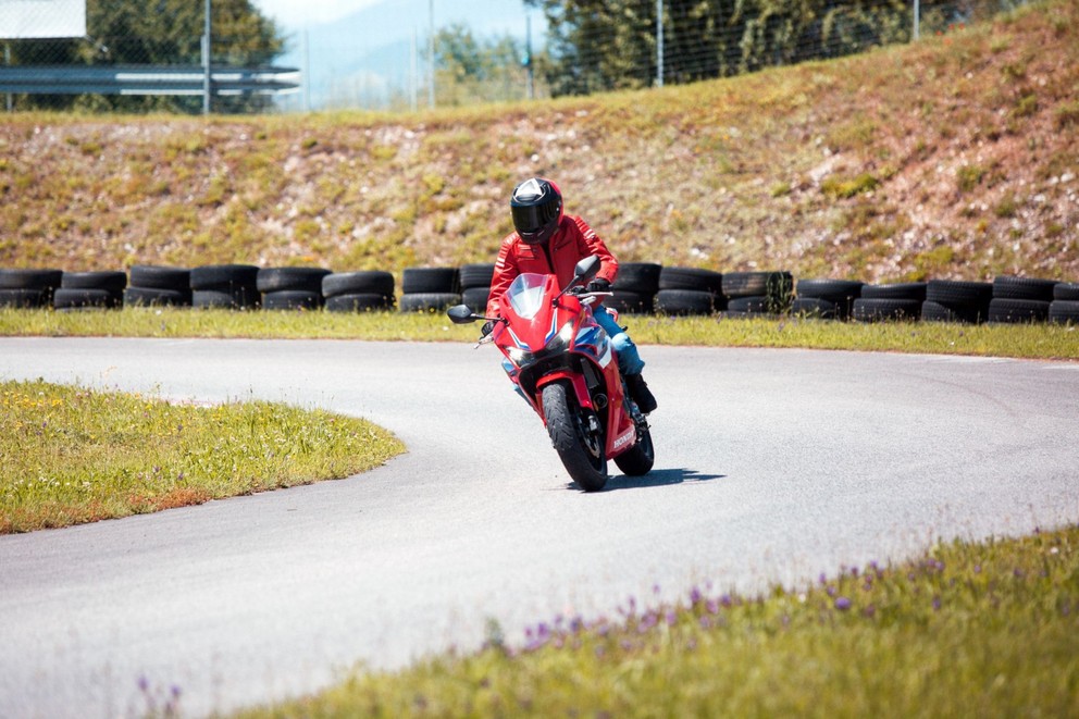 Prueba de la Honda CBR500R 2024 - Imagen 6