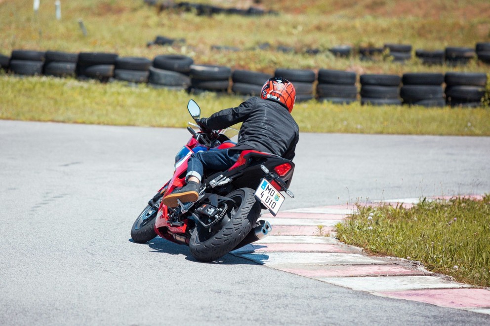 Honda CBR500R Test 2024 - Image 11