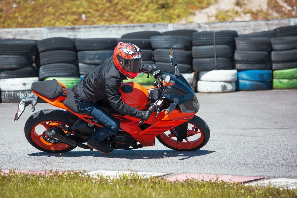 Prueba de la KTM RC 390 2024 - Imagen 40