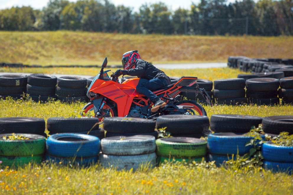 Prueba de la KTM RC 390 2024 - Imagen 9