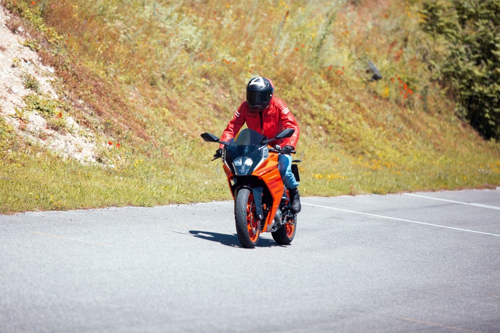 Prueba de la KTM RC 390 2024 - Imagen 36