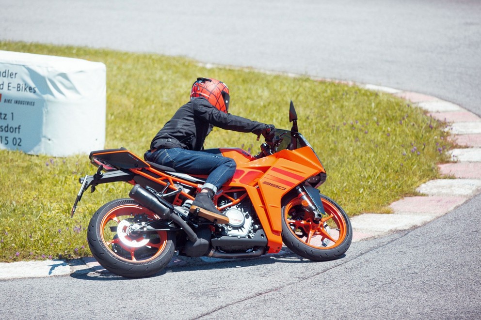 Test de la KTM RC 390 2024 - Image 29