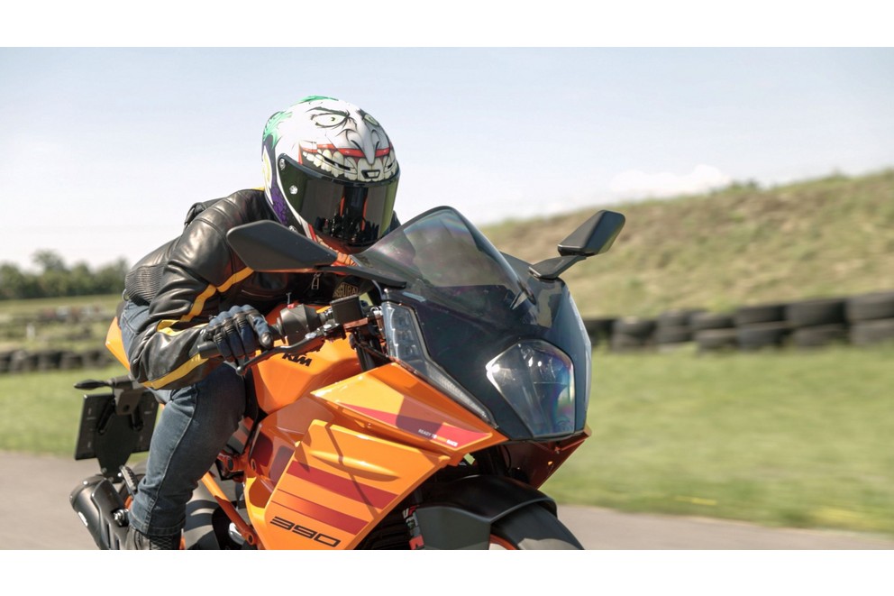 Prueba de la KTM RC 390 2024 - Imagen 38