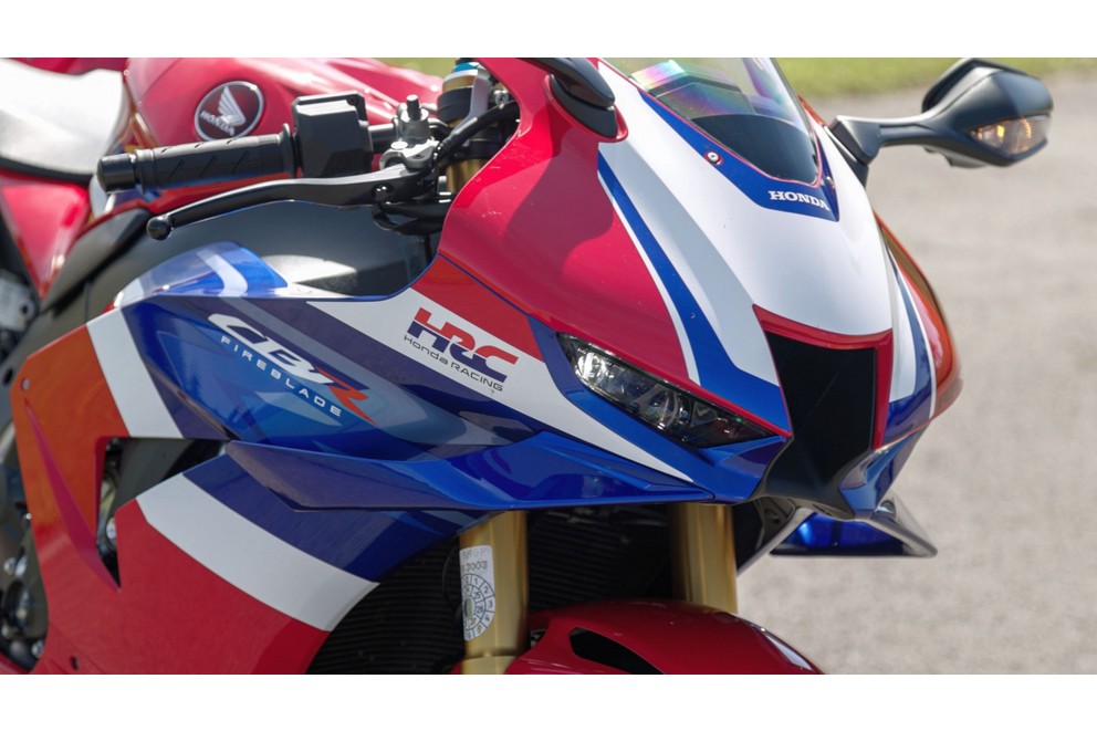 Honda Fireblade SP 2024 teszt a közúton - Kép 1