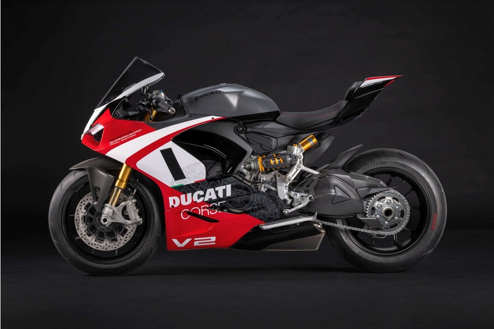 Ducati Panigale V2 Superquadro Final Edition 2024 - Resim 44