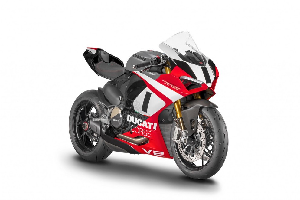 Ducati Panigale V2 Superquadro Final Edition 2024 - Resim 32