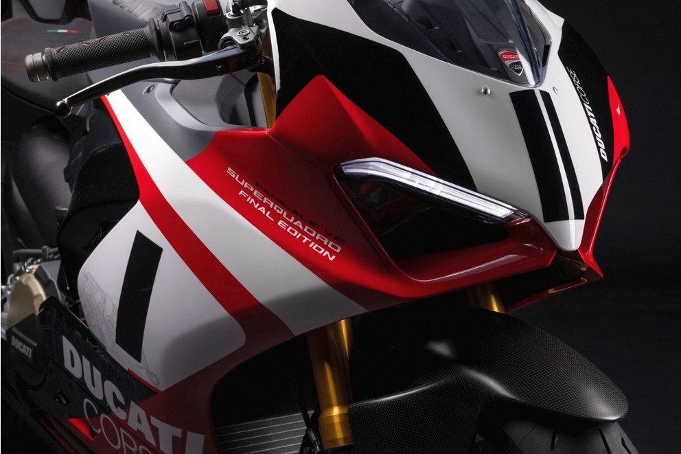 Ducati Panigale V2 Superquadro Final Edition 2024 - Bild 2