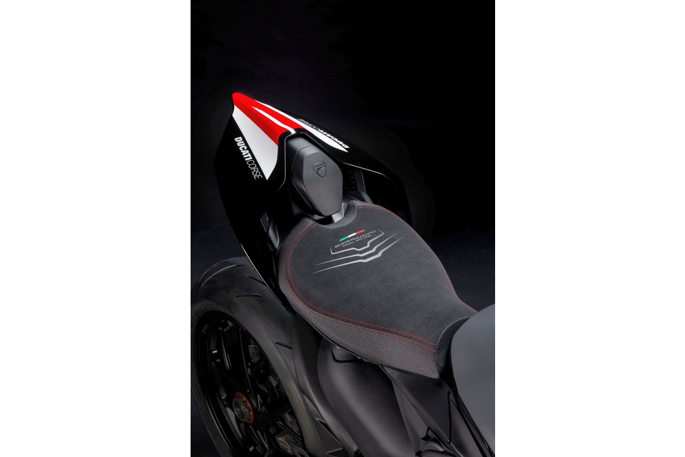 'Ducati Panigale V2 Superquadro Final Edition 2024' - Kép 69