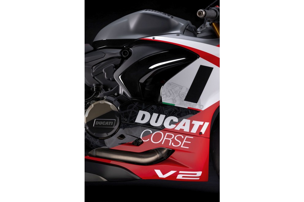 'Ducati Panigale V2 Superquadro Final Edition 2024' - Слика 15