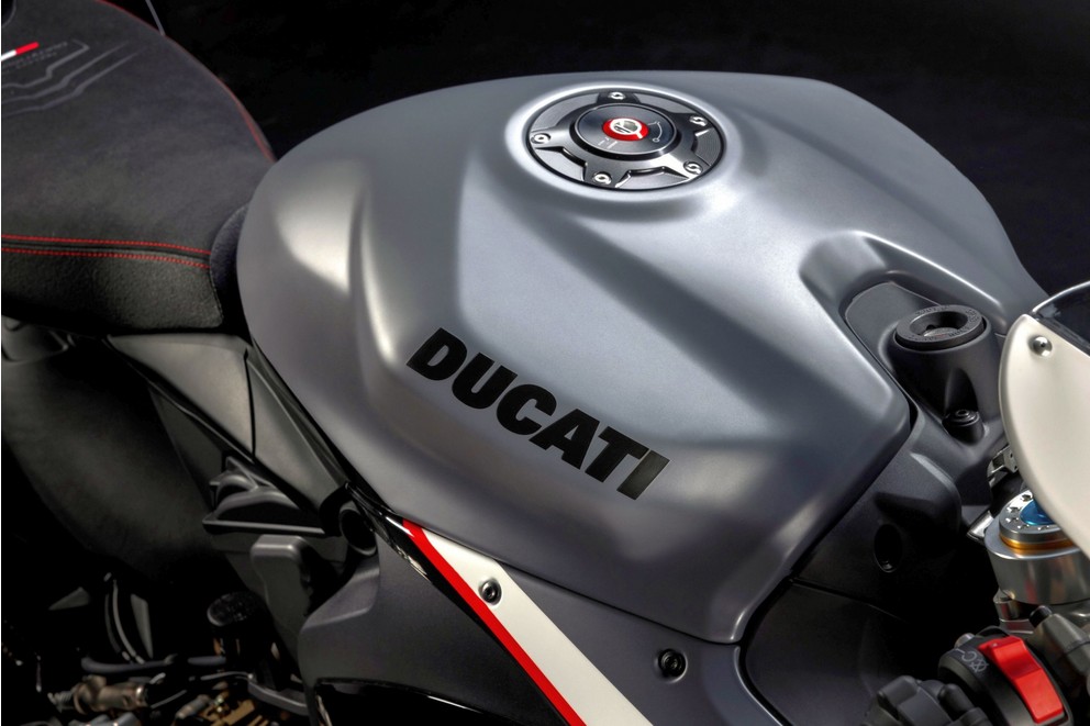 Ducati Panigale V2 Superquadro Final Edition 2024 - Imagem 8