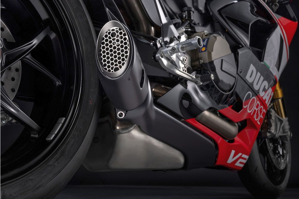 'Ducati Panigale V2 Superquadro Final Edition 2024' - Kép 81