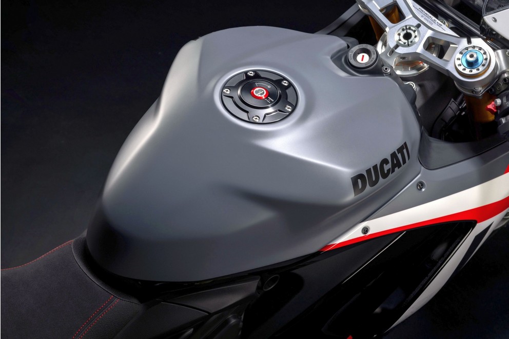 Ducati Panigale V2 Superquadro Final Edition 2024 - Imagem 10