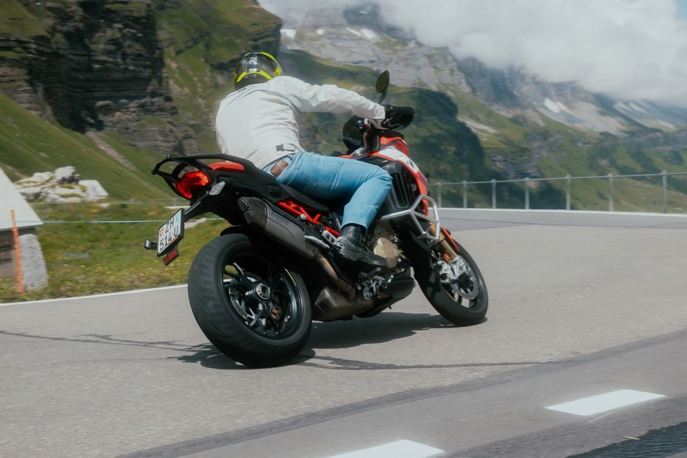 Ducati Multistrada V4 Pikes Peak Test in der Schweiz 2024 - Bild 2