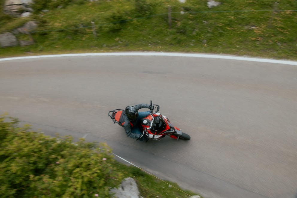 Test de la Ducati Multistrada V4 Pikes Peak en Suisse 2024 - Image 6