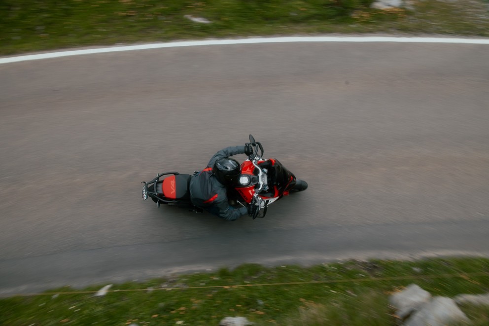 Test de la Ducati Multistrada V4 Pikes Peak en Suisse 2024 - Image 10