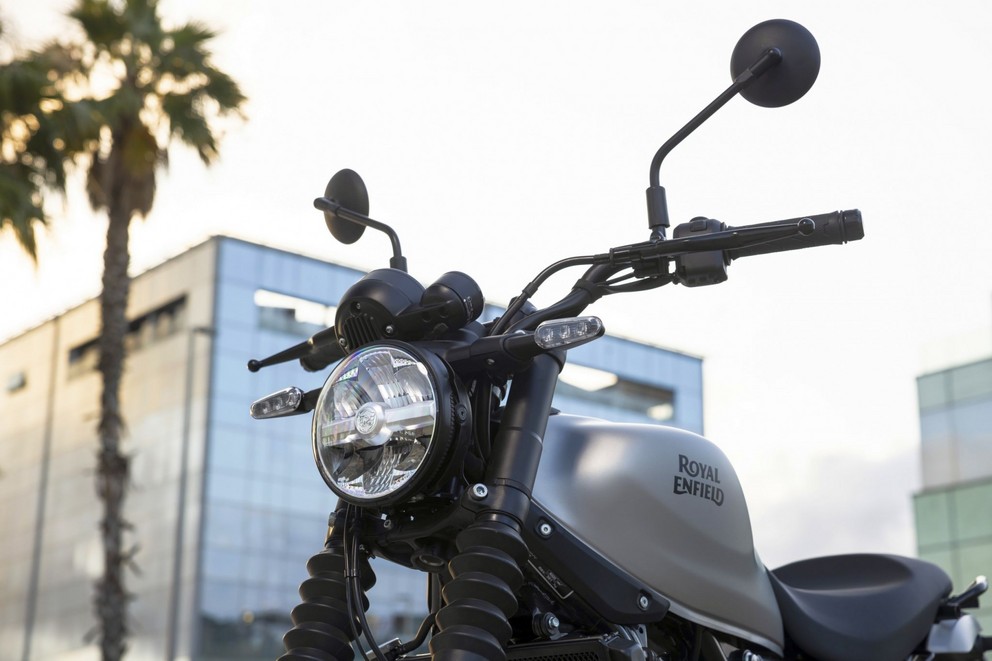 Teste da Royal Enfield Guerrilla 450 2024 - Imagem 46